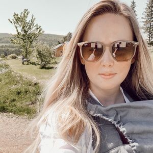 Meet your Posher, Jenn